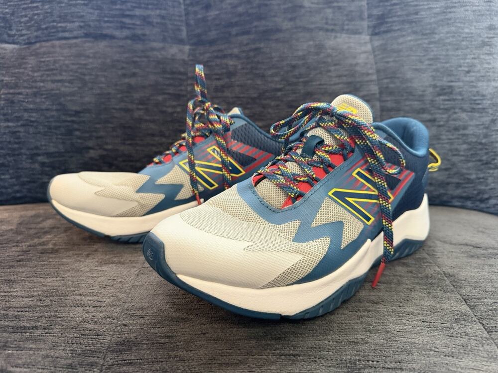 New Balance Boys Running Shoes Size 7 Wide / Women’s 8.5 Multicolor YKRAVBG1